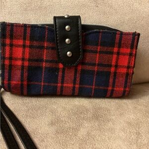 Plaid wallet
